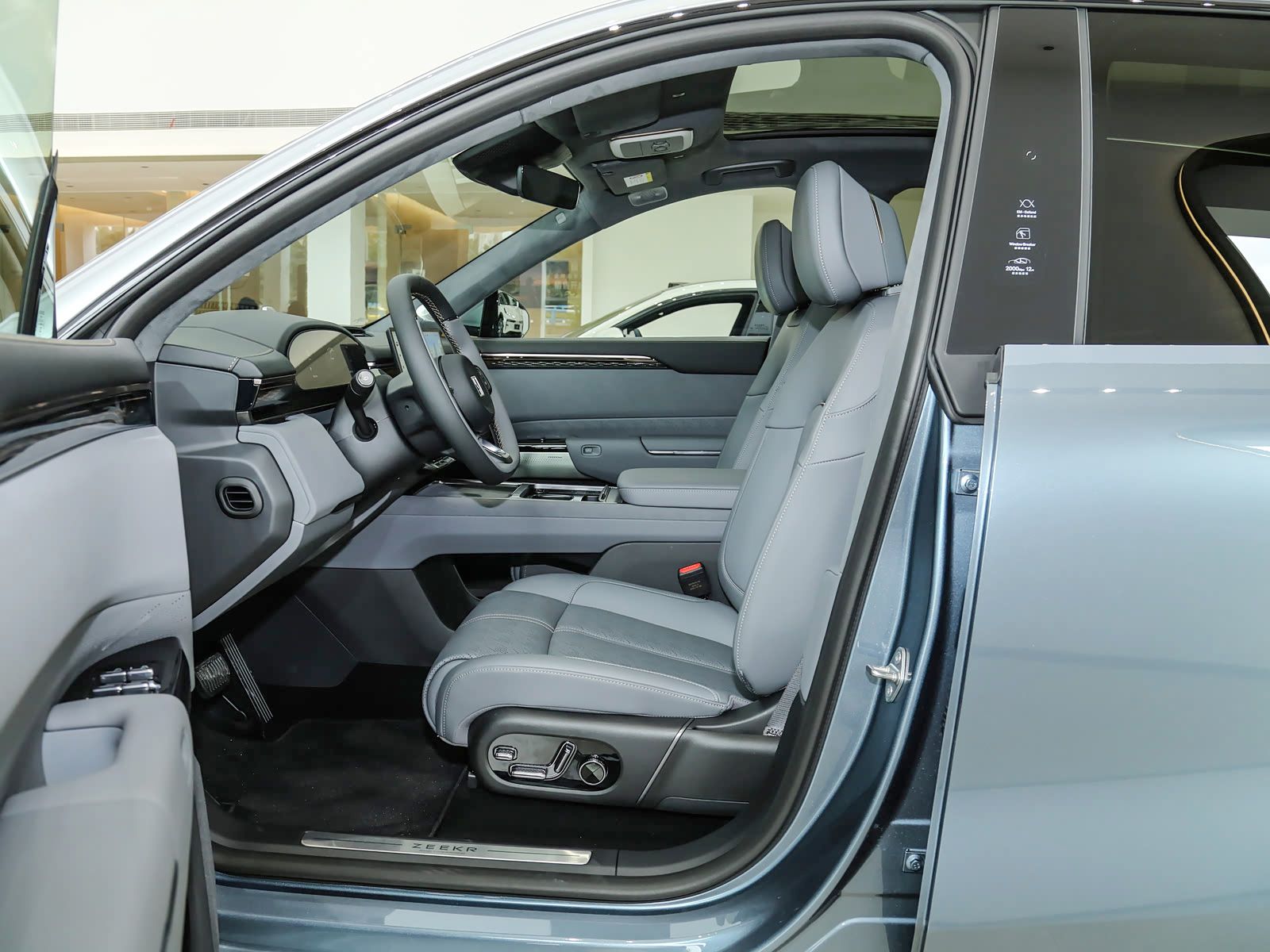 2026-75-kwh-max-rwd-06.jpg