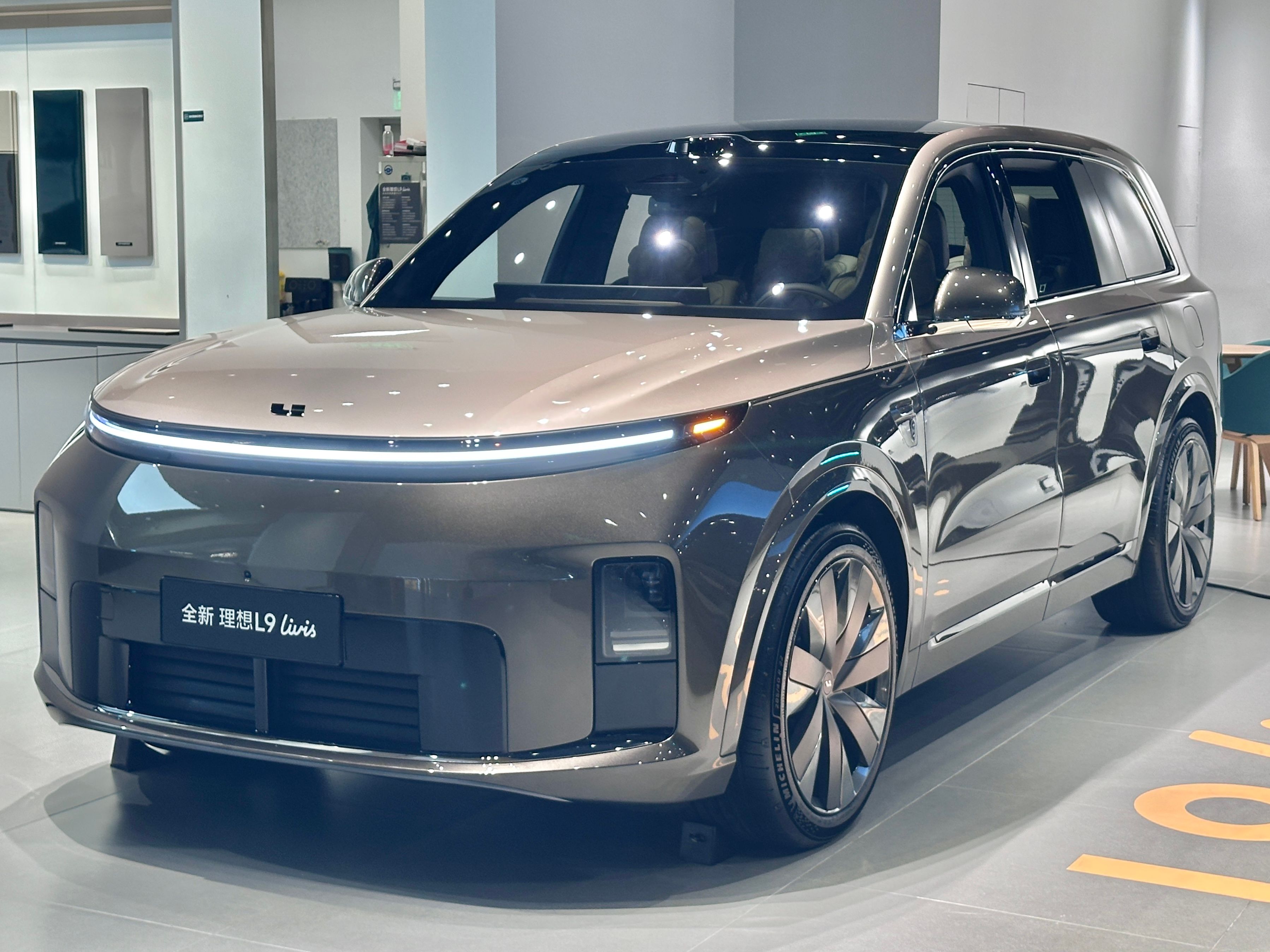 Li_Auto_L9_II_001.jpg